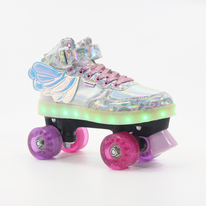 Material láser semi suave LED patinador de patinaje cuádruple para niños